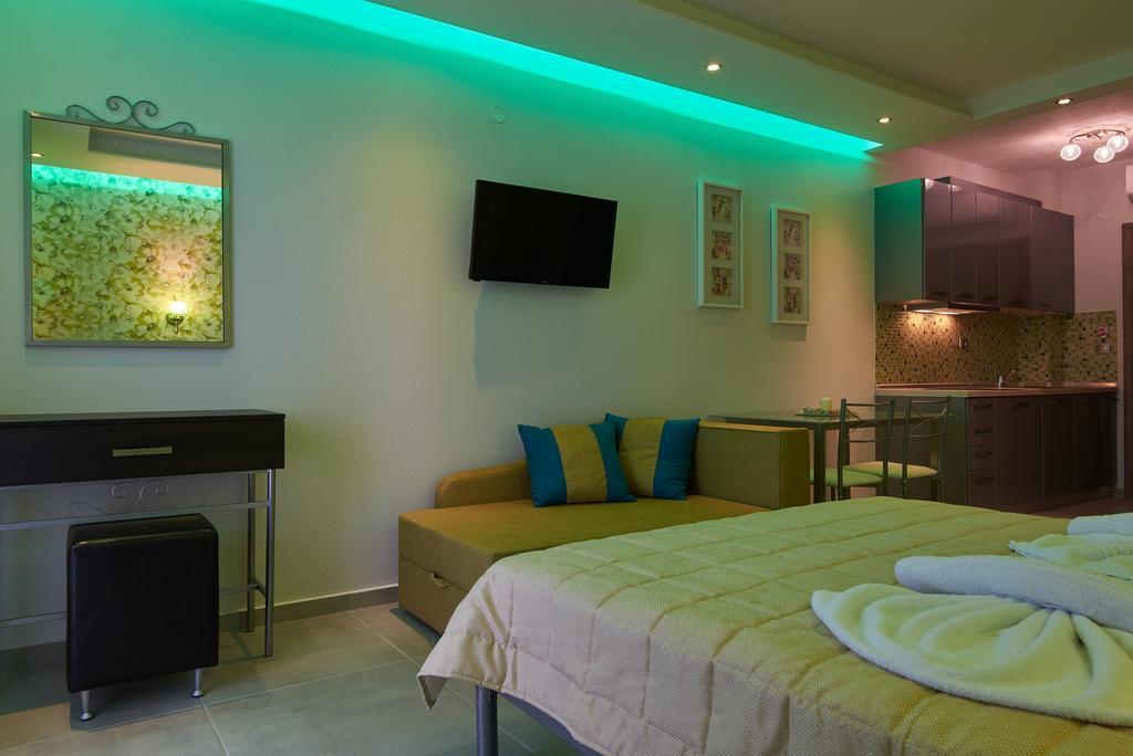 Grey House Apartments Nikiti  Quarto foto