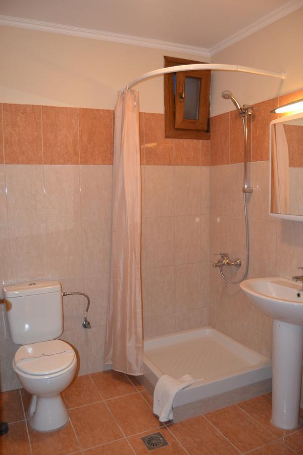 Grey House Apartments Nikiti  Exterior foto